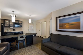 Room, 1 Queen Bed (Mobility Tub One Bedroom)