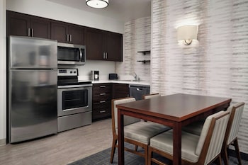 Suite, 2 Bedrooms (Hearing Accessible)