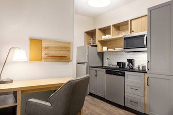 Studio Suite, 1 King Bed