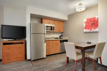 Two Bedroom Suite, Two Double and One Single Bed, Non-Smoking