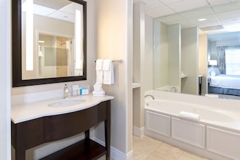 1 King Room Whirlpool Non Smoking