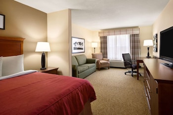 Suite, 1 King Bed, Hearing Accessible, Non Smoking (Mobility, bathtub W/grab Bars)