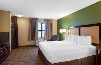 Suite, 1 King Bed with Sofa bed, Non Smoking