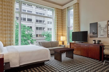 Deluxe Room, 1 King Bed with Sofa bed