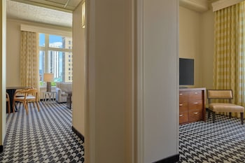 Suite, 1 King Bed with Sofa bed