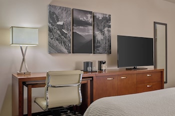 Room, 2 Queen Beds, City View
