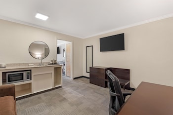 Suite, 1 King Bed, Non Smoking, Balcony (with Sofabed)