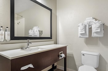 Standard Room, Multiple Beds, Non Smoking, Refrigerator & Microwave