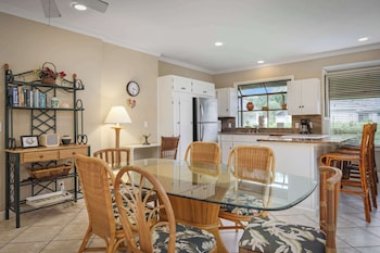 House, Multiple Beds, 2 Bathrooms (Private)