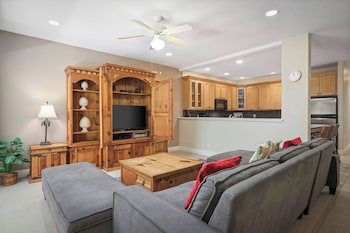Loft, Multiple Beds, 2 Bathrooms, Garden View
