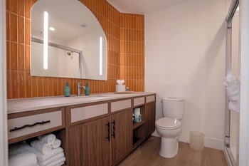 Deluxe Room, 2 Queen Beds