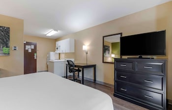 Studio, 1 Queen Bed, Non Smoking