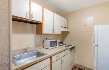Deluxe Studio, Multiple Beds, Non Smoking