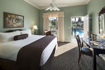 Standard Room, 1 King Bed