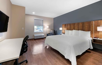 Studio, 1 King Bed, Non Smoking
