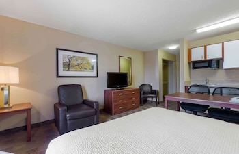 Studio, 1 Queen Bed, Non Smoking