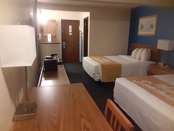 Room, 2 Queen Beds, Non Smoking