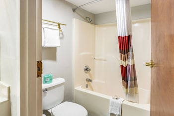 Deluxe Room, 2 Queen Beds, Non Smoking
