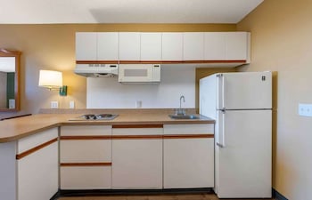 Suite, 1 King Bed with Sofa bed, Non Smoking, Kitchen