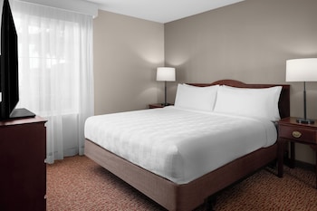 Double Suite with 1 King and 1 Queen