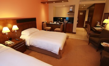 Standard Room, 2 Twin Beds (Classic Studio Twin)