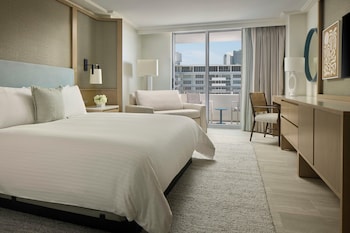 Room, 1 King Bed with Sofa bed, Mobility Accessible (Hearing, Roll-In Shower)