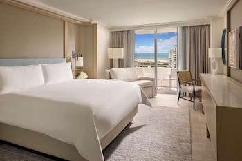 Room, 1 King Bed with Sofa bed, Mobility Accessible, Bathtub