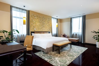 Suite, 2 Bedrooms, Accessible Bathtub, Club Lounge Access (Living Lounge Access)