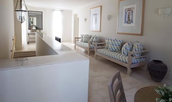 Andromeda Residence with Pool