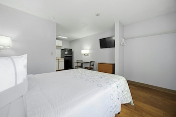 Studio, 1 Queen Bed, Non Smoking