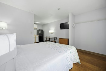 Studio, 1 Queen Bed, Non Smoking