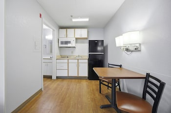 Studio, 1 Queen Bed, Non Smoking