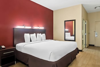 Superior Room, 1 King Bed, Accessible (Smoke Free)