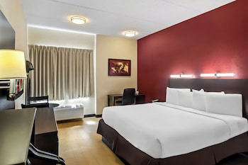 Superior Room, 1 King Bed, Accessible (Smoke Free)