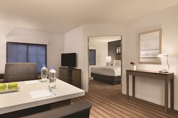 Suite, 1 Bedroom, Accessible, Bathtub