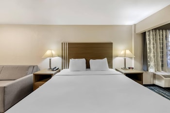 Suite, 1 King Bed, Non Smoking (Upgrade)