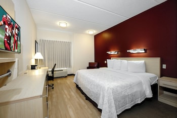 Deluxe Room, 1 King Bed, Accessible (Roll-In Shower, Smoke Free)
