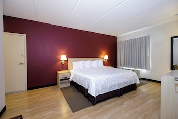 Suite, 1 King Bed, Accessible (2 Rooms, Smoke Free)