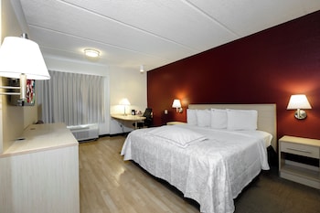 Premium Room, 1 King Bed (Upgraded Bedding & Snack, Smoke Free)