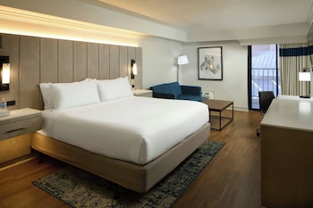 Deluxe Room, 1 King Bed with Sofa bed, Pool View