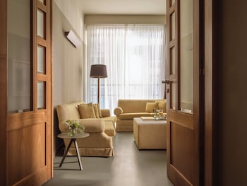 The One Suite