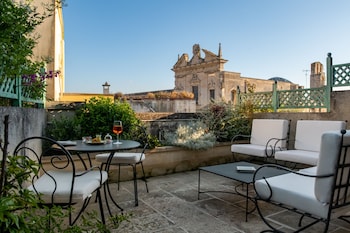 Deluxe Room, Terrace, City View
