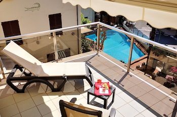 Double Room, Hot Tub, Pool View