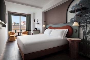 Deluxe Room, 1 King Bed