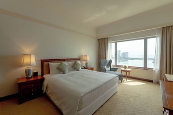 Premier Seaview room