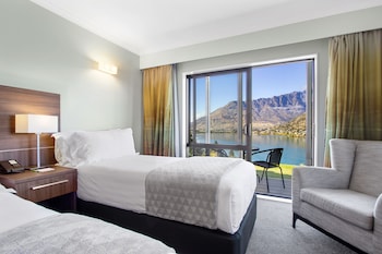 Standard Room, Multiple Beds, Lake View