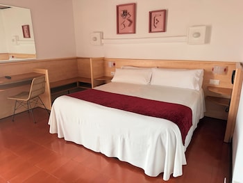 Single Room, Balcony
